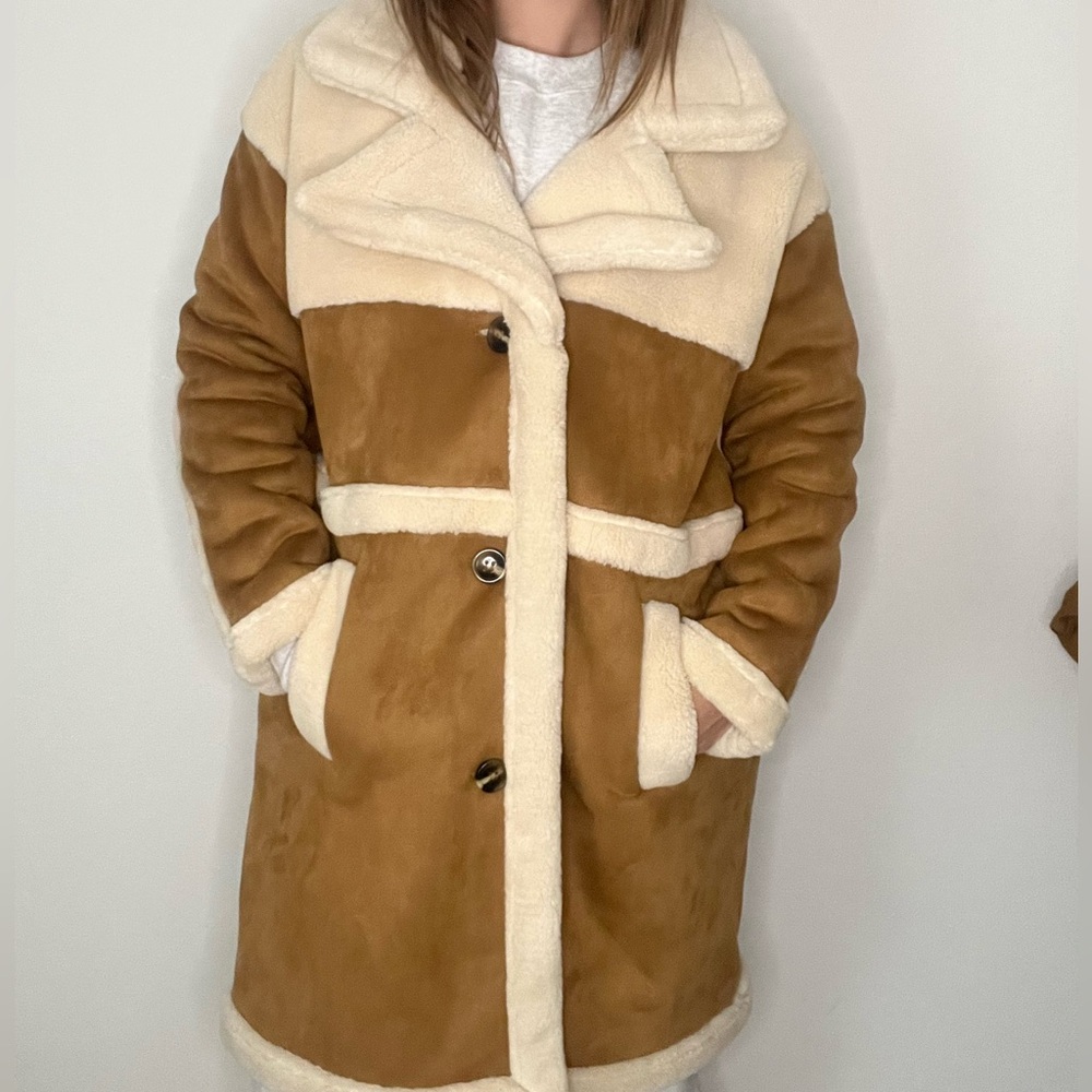 NWOT Women's BLANC NYC faux Tan and Cream Shearling Coat - Picture 3 of 6